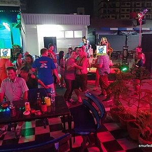 2014-11-23  Smurf Bar