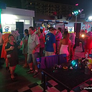 2014-11-23  Smurf Bar