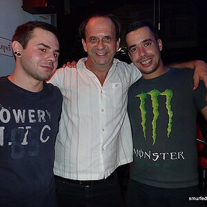 2014-11-26  Smurf Bar