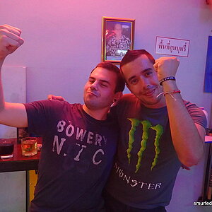 2014-11-26  Smurf Bar