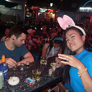 2014-11-28  Smurf Bar