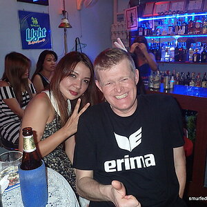 2014-11-28  Smurf Bar