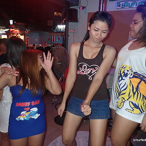 2014-11-28  Smurf Bar