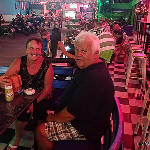 2014-12-01  Smurf Bar
