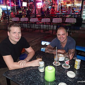 2014-12-02  Smurf Bar
