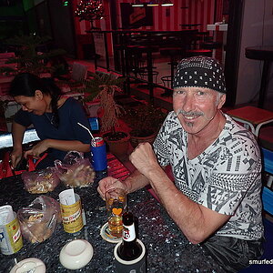 2014-12-03  Smurf Bar