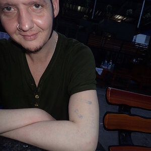 2014-12-05  Smurf Bar