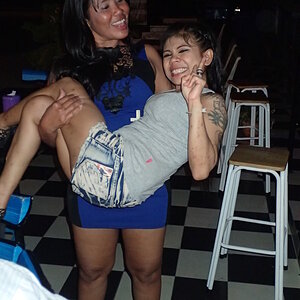 2014-12-06  Smurf Bar
