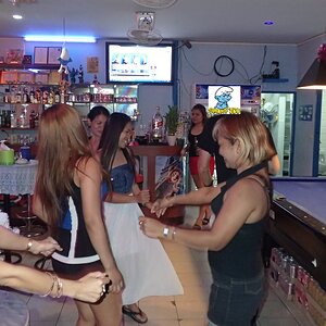 2014-12-06  Smurf Bar