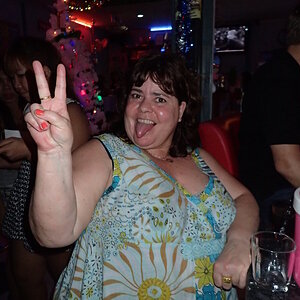 2014-12-06  Smurf Bar