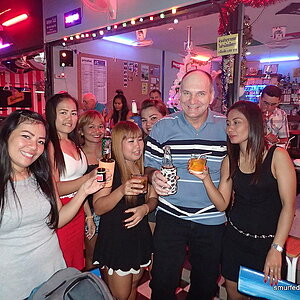 2014-12-11  Smurf Bar