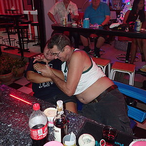 2014-12-11  Smurf Bar