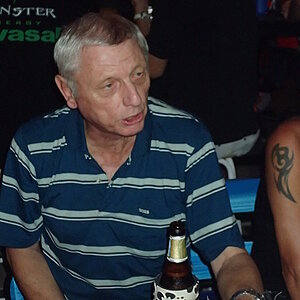 2014-12-12  Smurf Bar