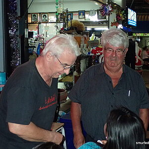 2014-12-16  Smurf Bar