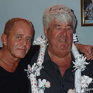 2014-12-16  Smurf Bar
