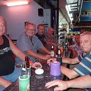 2014-12-16  Smurf Bar