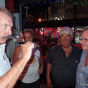 2014-12-16  Smurf Bar