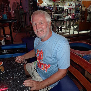2014-12-16  Smurf Bar
