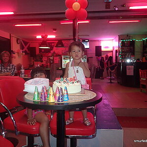 2014-12-16  Smurf Bar