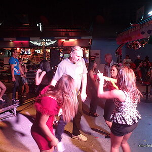 2014-12-16  Smurf Bar