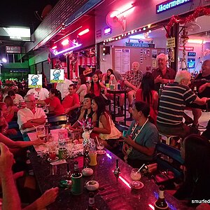 2014-12-16  Smurf Bar