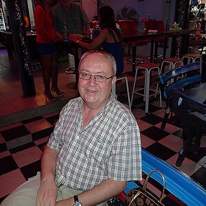 2014-12-19  Smurf Bar