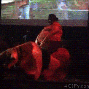 MDjUQFRVSWymf4hxAIZQ_Mechanical Bull Toss