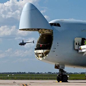 Flugzeugmithubschrauber