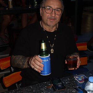 I_180-002.JPG