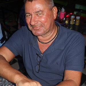 I_185-033.JPG