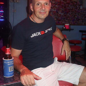 L_279-006.JPG