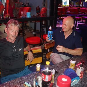M_048-013.JPG