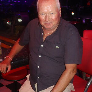 M_062-013.JPG