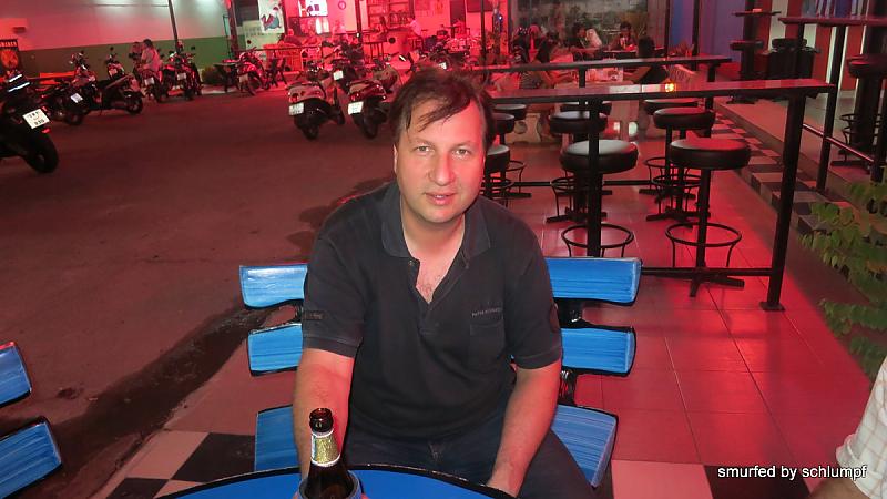 01.06.2013 Smurf Bar