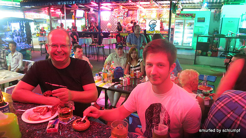01.11.2013 Smurf Bar