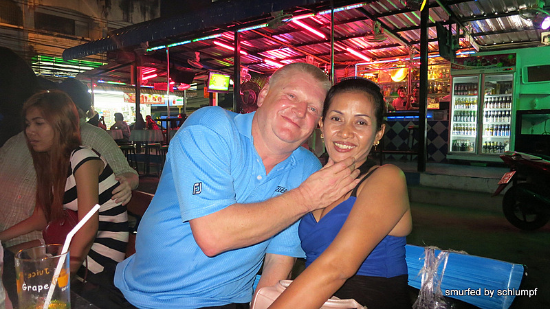 01.11.2013 Smurf Bar