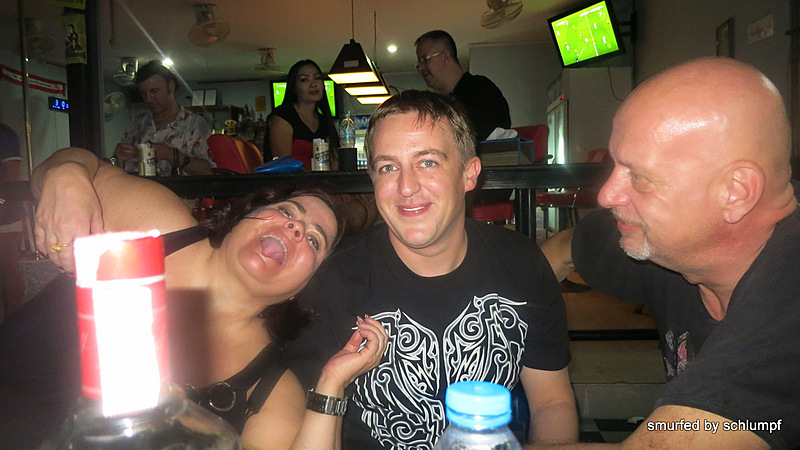 01.11.2013 Smurf Bar
