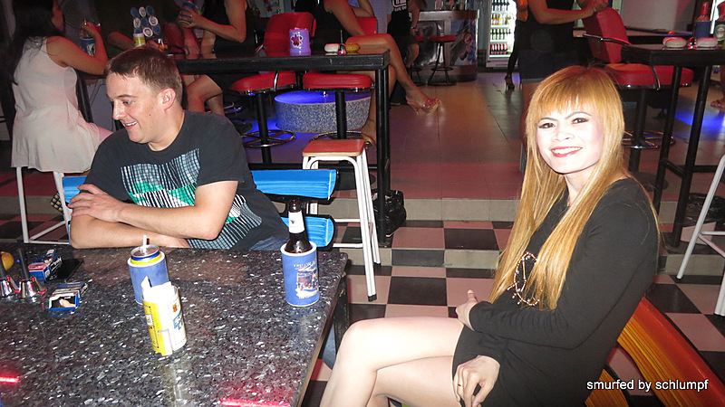 01.12.2013 Smurf Bar