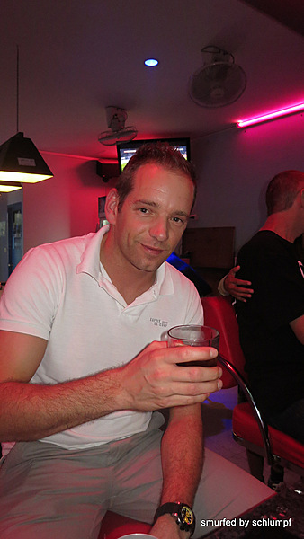01.12.2013 Smurf Bar