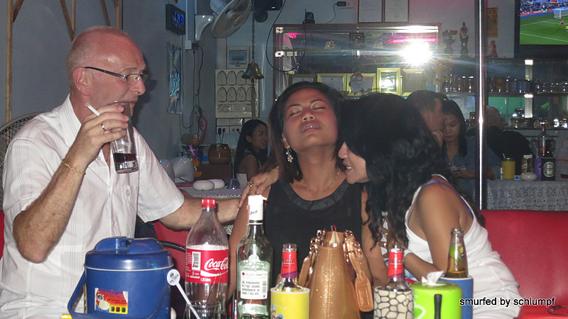 02.12.2013 Smurf Bar