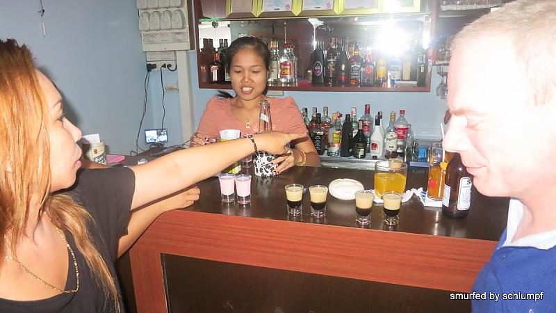04.06.2013 Smurf Bar