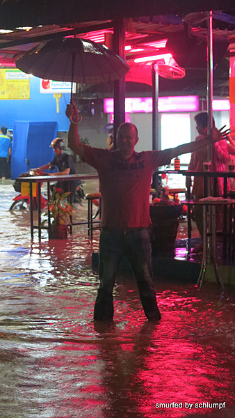 04.10.2013 Smurf Bar