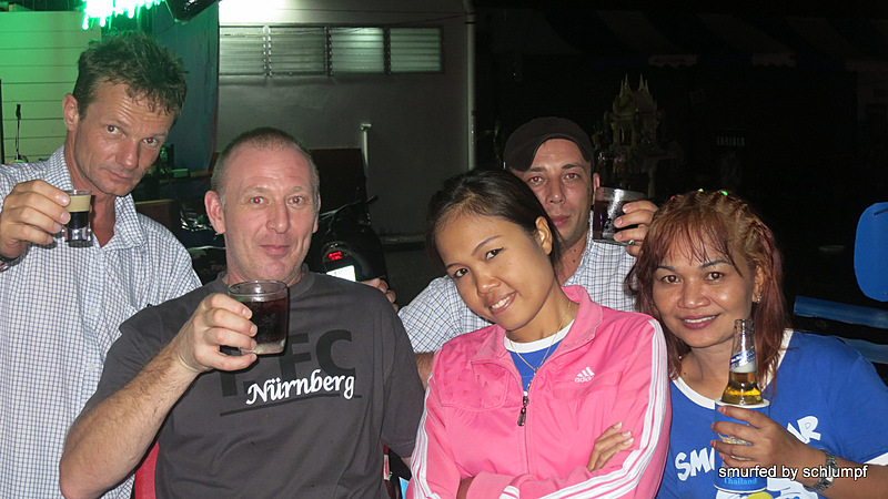 04.10.2013 Smurf Bar