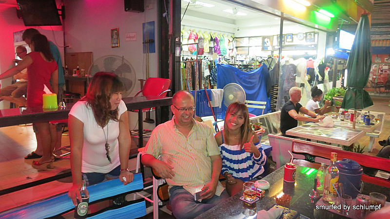 04.11.2013 Smurf Bar