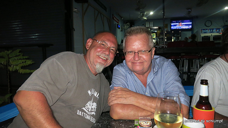 04.11.2013 Smurf Bar