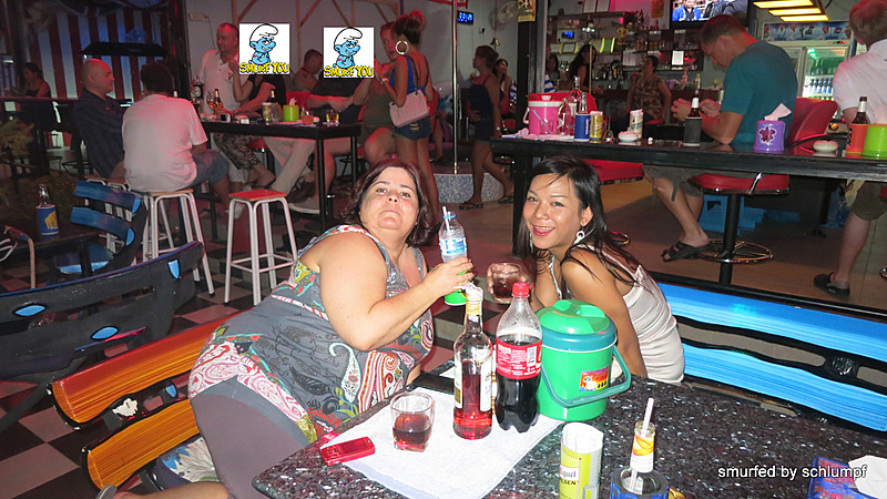 04.11.2013 Smurf Bar