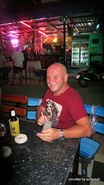 04.11.2013 Smurf Bar