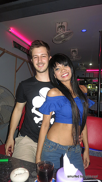 04.12.2013 Smurf Bar