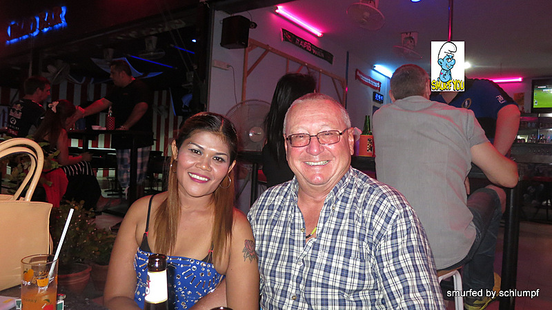 04.12.2013 Smurf Bar