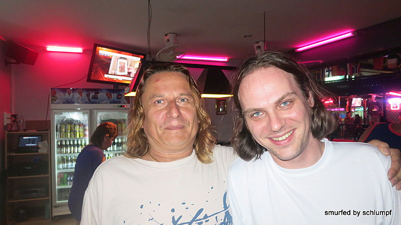 05.10.2013 Smurf Bar